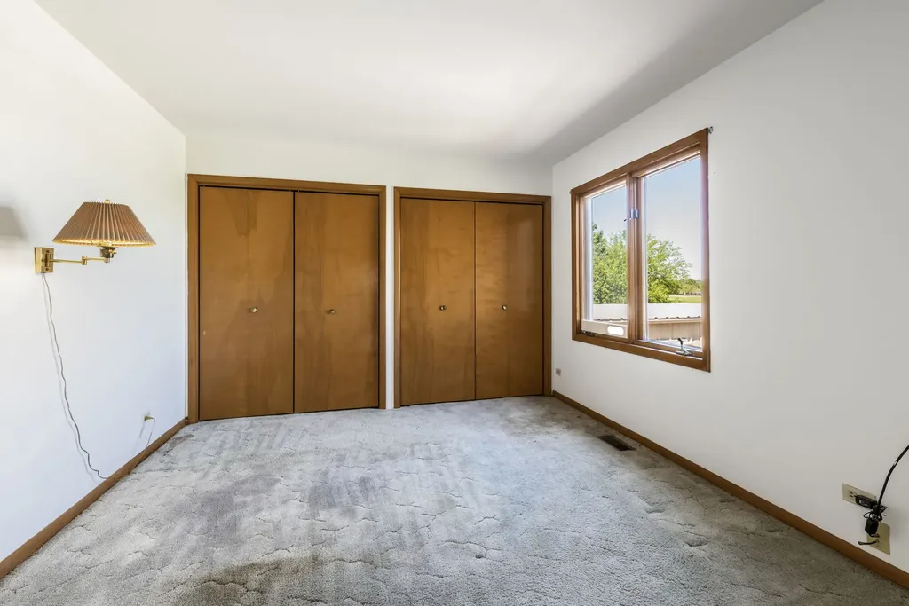 216 Sunshine Drive Bolingbrook IL 60490