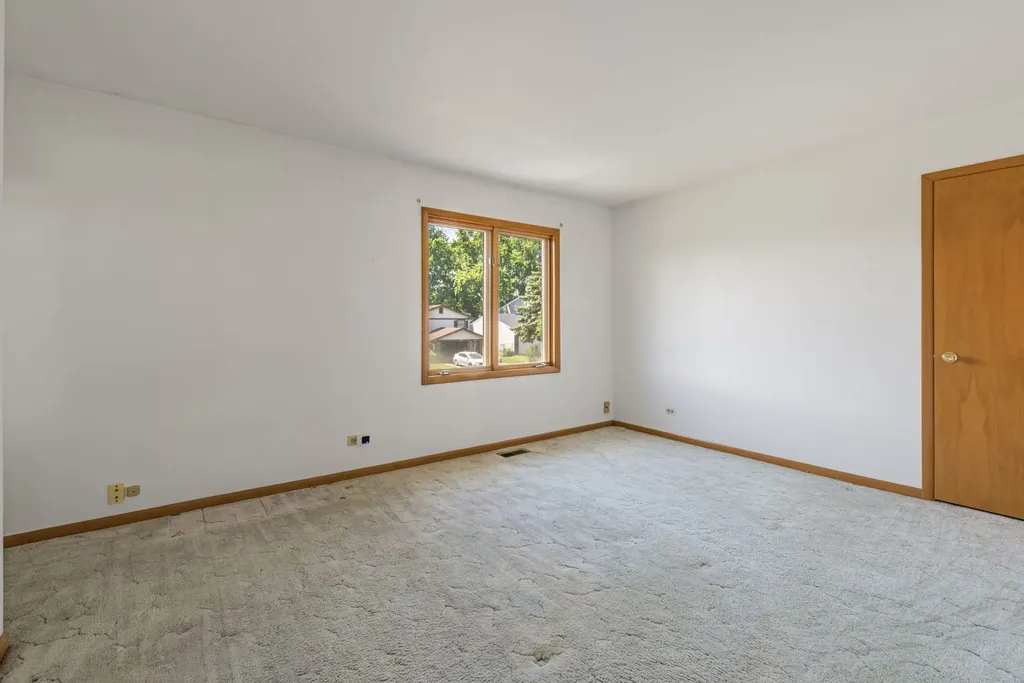 216 Sunshine Drive Bolingbrook IL 60490