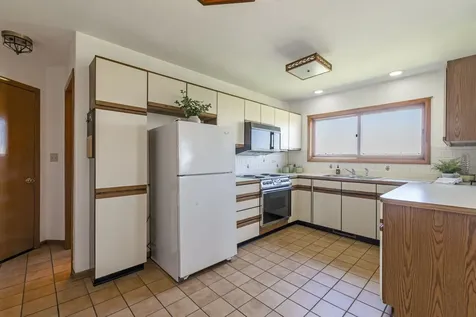 216 Sunshine Drive Bolingbrook IL 60490