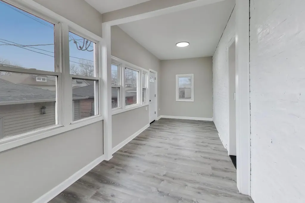 7818 South Merrill Avenue Chicago IL 60649
