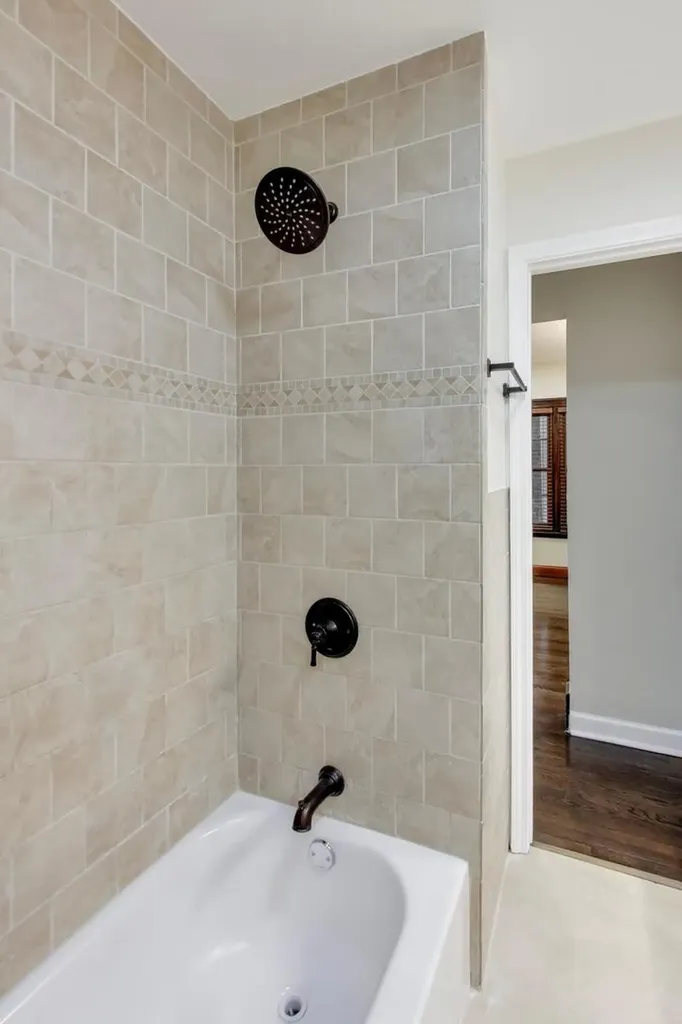 7818 South Merrill Avenue Chicago IL 60649