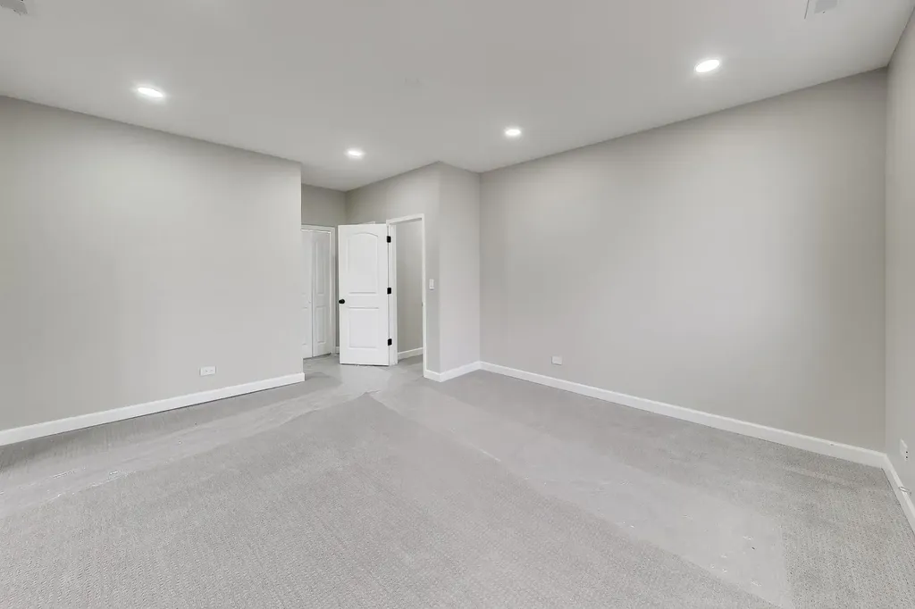 7818 South Merrill Avenue Chicago IL 60649