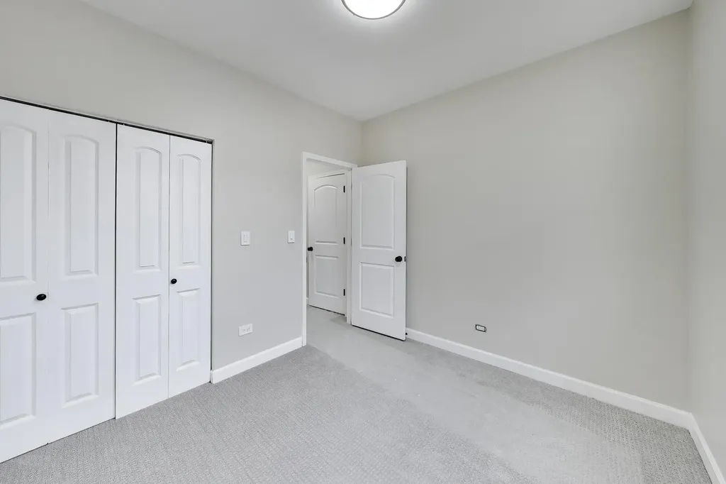 7818 South Merrill Avenue Chicago IL 60649