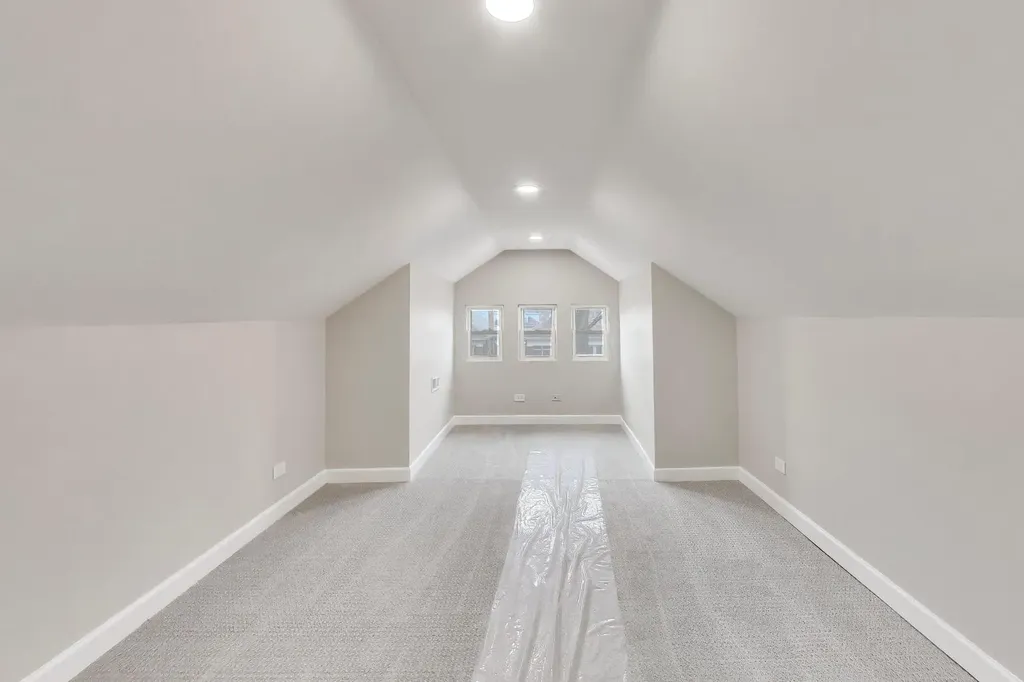 7818 South Merrill Avenue Chicago IL 60649