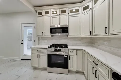 7818 South Merrill Avenue Chicago IL 60649