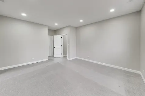 7818 South Merrill Avenue Chicago IL 60649