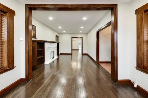 7818 South Merrill Avenue Chicago IL 60649