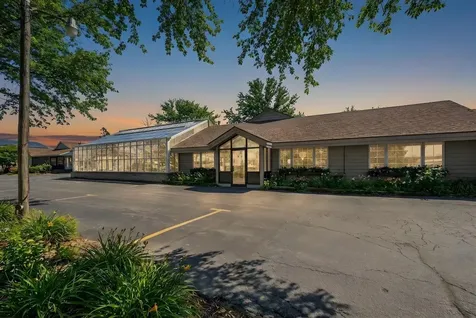 1126 East State Street Sycamore IL 60178