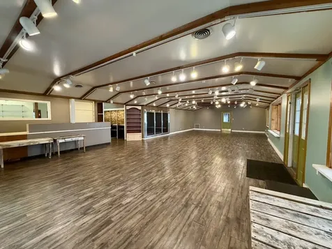 1126 East State Street Sycamore IL 60178
