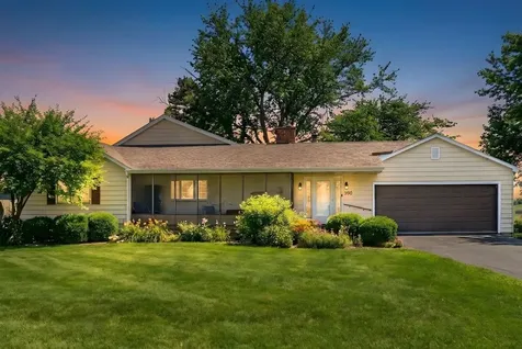 1126 East State Street Sycamore IL 60178