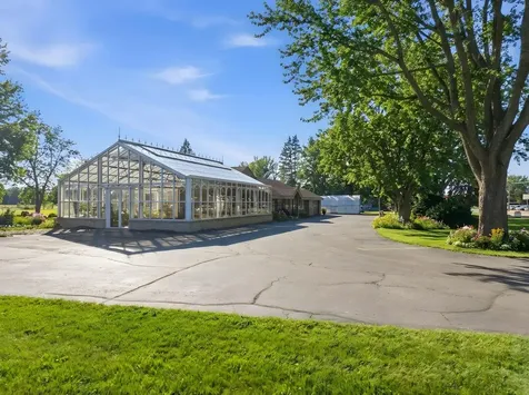 1126 East State Street Sycamore IL 60178