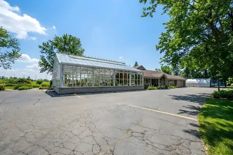 1126 East State Street Sycamore IL 60178