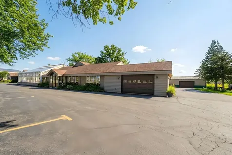 1126 East State Street Sycamore IL 60178