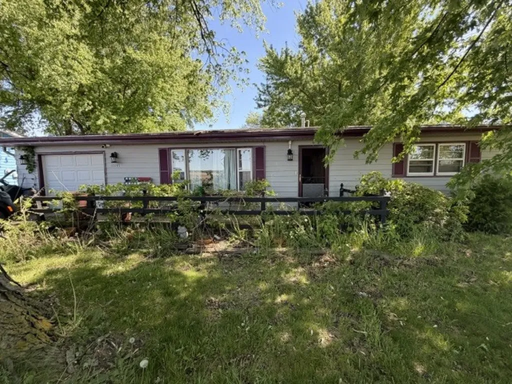 11141 East Fisher Road Rochelle IL 61068