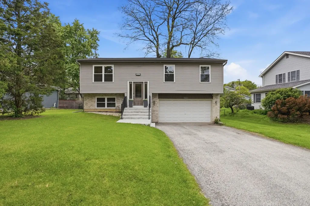 6212 Leonard Avenue Downers Grove IL 60516