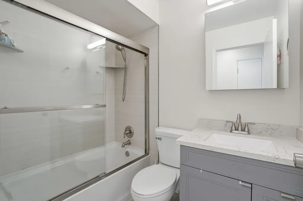 6212 Leonard Avenue Downers Grove IL 60516