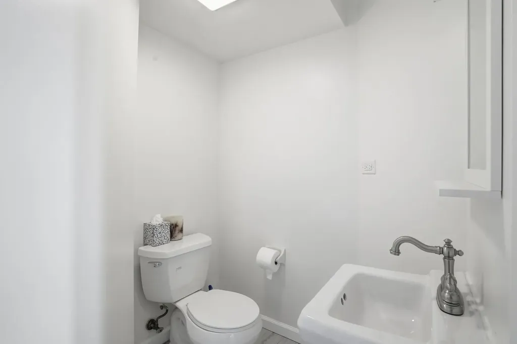 6212 Leonard Avenue Downers Grove IL 60516