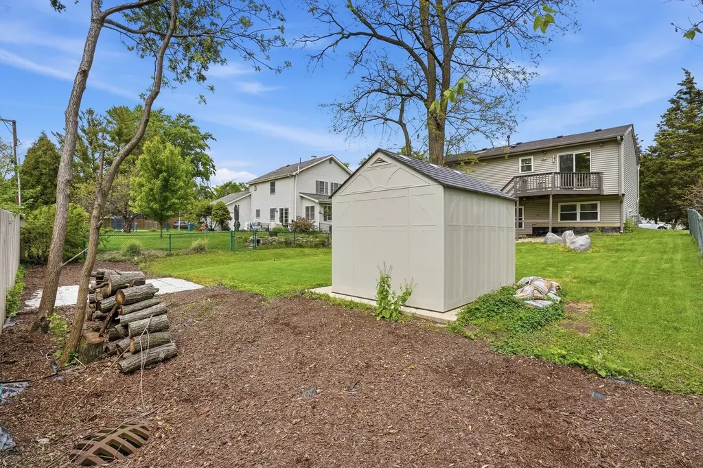 6212 Leonard Avenue Downers Grove IL 60516