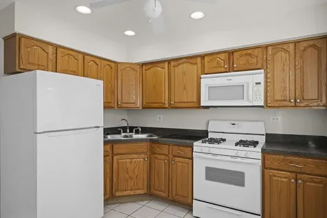 10121 Hartford Court Schiller Park IL 60176