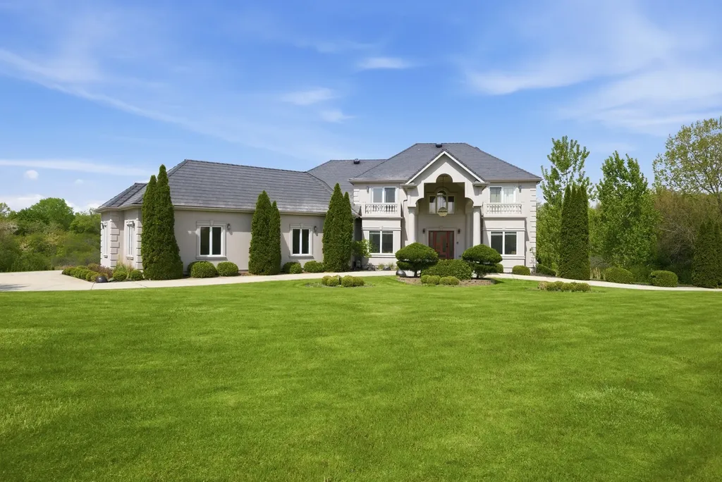 9 Falcon Lakes Drive South Barrington IL 60010