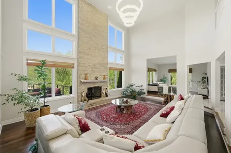 9 Falcon Lakes Drive South Barrington IL 60010