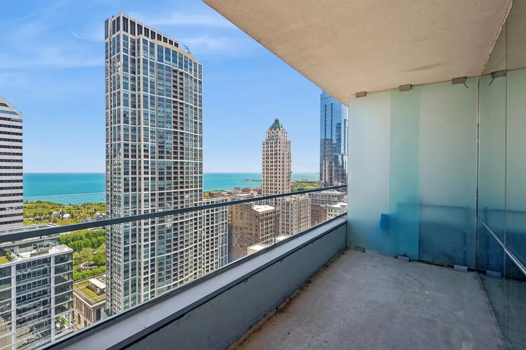 8 East Randolph Street Chicago IL 60601