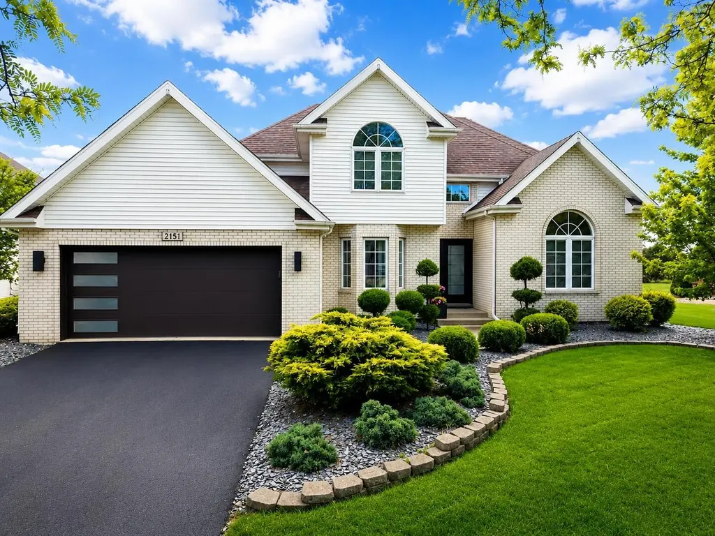 2151 Bluestem Parkway Lynwood IL 60411