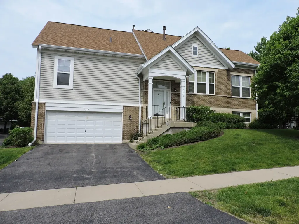 5640 Cambridge Way Hanover Park IL 60133