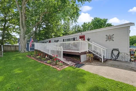 49 Coachman Drive Monticello IL 61856