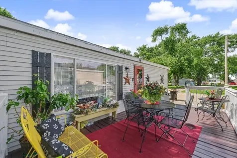 49 Coachman Drive Monticello IL 61856