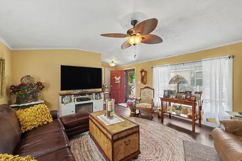49 Coachman Drive Monticello IL 61856