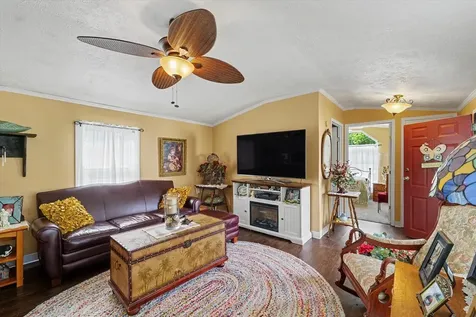 49 Coachman Drive Monticello IL 61856