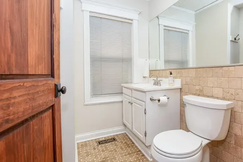 422 W Wesley Street Wheaton IL 60187