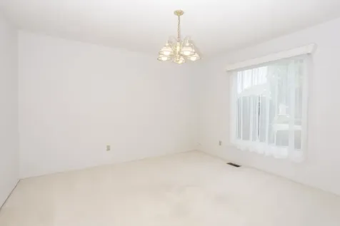 5 Downing Circle Bloomington IL 61704