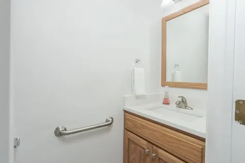 5 Downing Circle Bloomington IL 61704