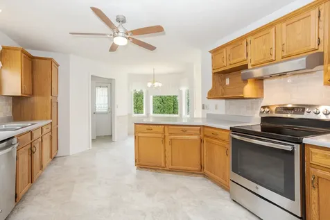 5 Downing Circle Bloomington IL 61704