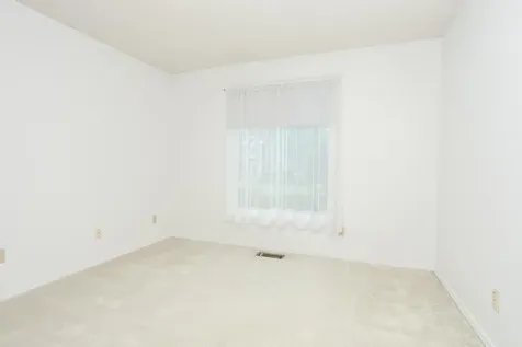 5 Downing Circle Bloomington IL 61704