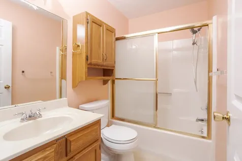 5 Downing Circle Bloomington IL 61704