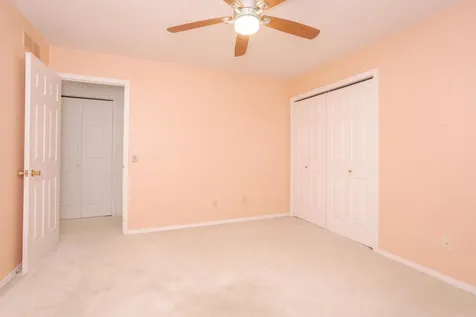 5 Downing Circle Bloomington IL 61704
