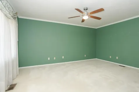 5 Downing Circle Bloomington IL 61704
