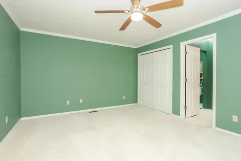5 Downing Circle Bloomington IL 61704