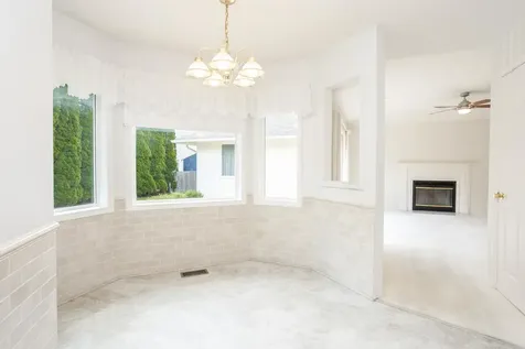 5 Downing Circle Bloomington IL 61704