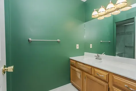 5 Downing Circle Bloomington IL 61704