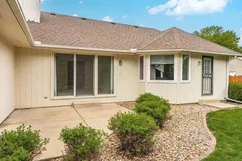 5 Downing Circle Bloomington IL 61704