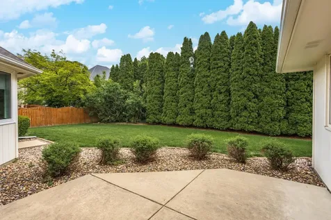 5 Downing Circle Bloomington IL 61704