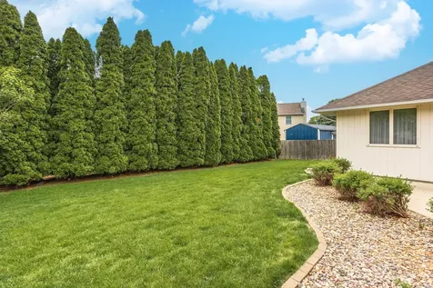 5 Downing Circle Bloomington IL 61704