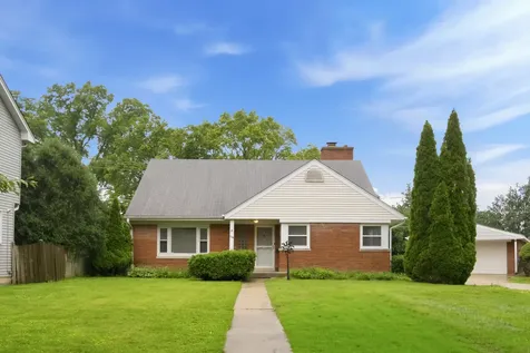 114 North Lancaster Street Mount Prospect IL 60056