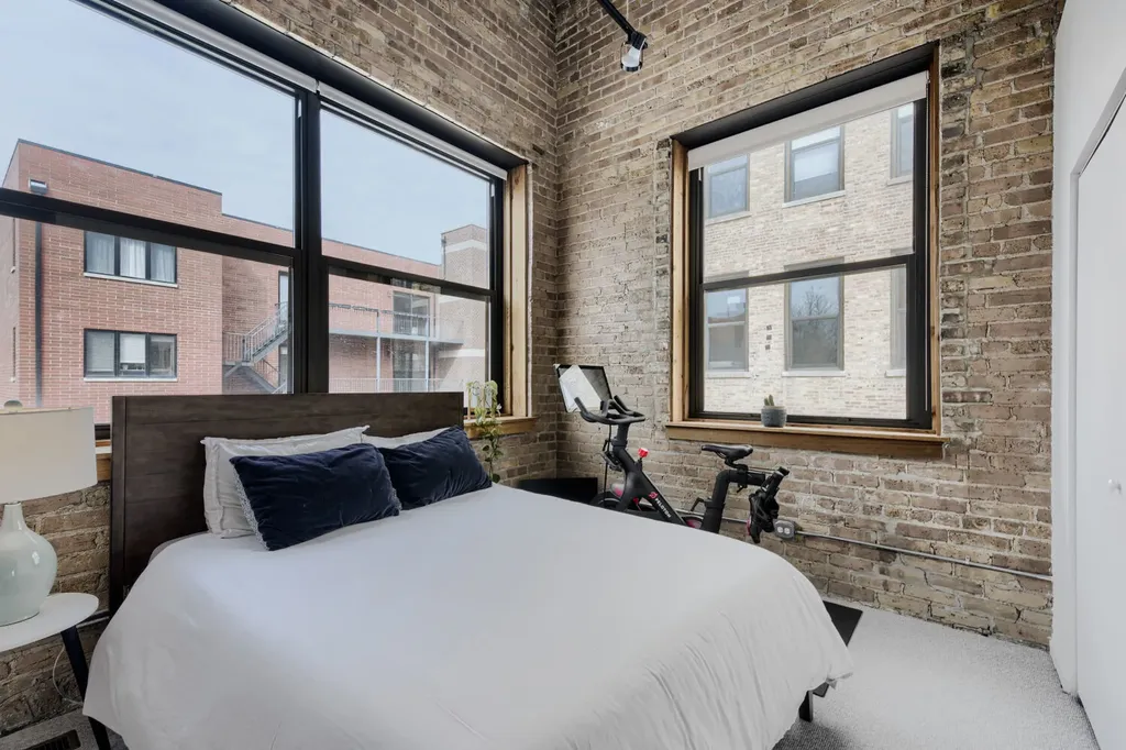 2511 West Moffat Street Chicago IL 60647