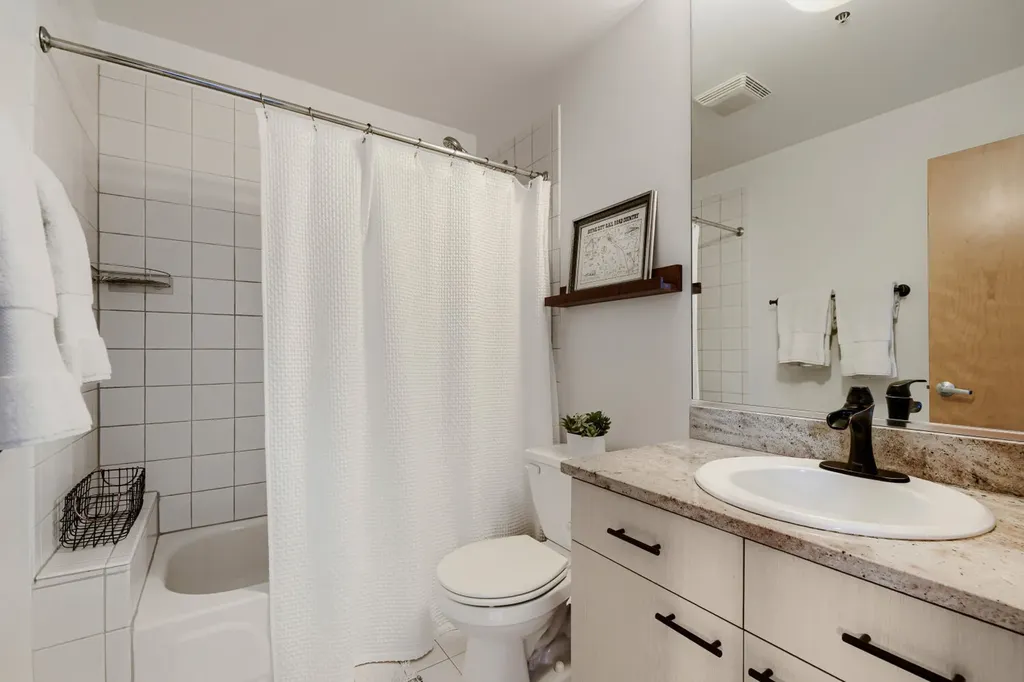 2511 West Moffat Street Chicago IL 60647