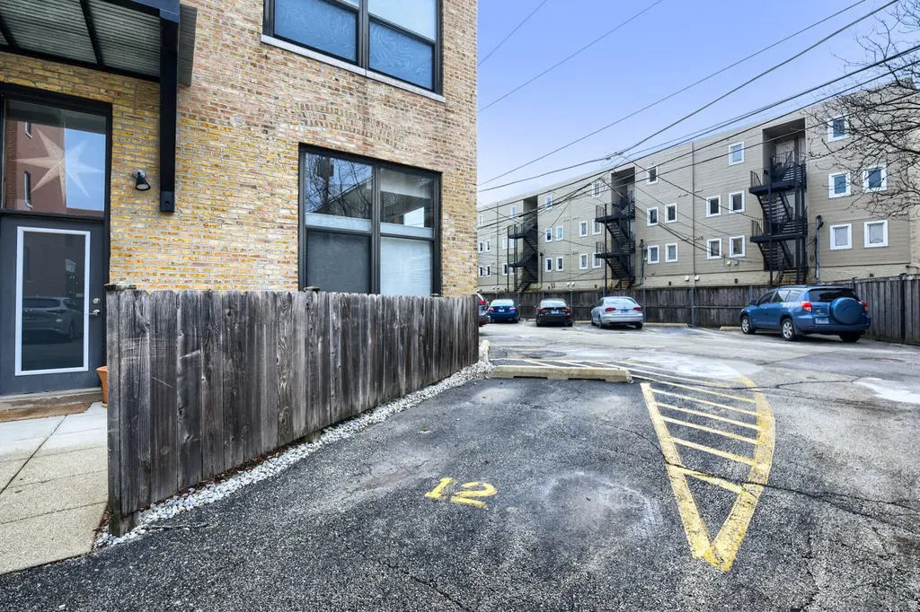 2511 West Moffat Street Chicago IL 60647